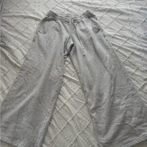 Hollister Heather Gray Wide Leg Sweatpants